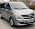 Серый Хендай H-1, объемом двигателя 2.5 л и пробегом 168 тыс. км за 17300 $, фото 5 на Automoto.ua
