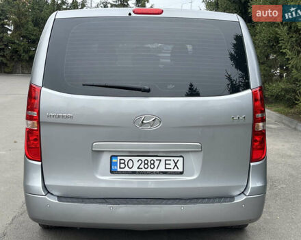 Серый Хендай H-1, объемом двигателя 2.5 л и пробегом 168 тыс. км за 17300 $, фото 22 на Automoto.ua