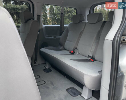 Серый Хендай H-1, объемом двигателя 2.5 л и пробегом 168 тыс. км за 17300 $, фото 30 на Automoto.ua