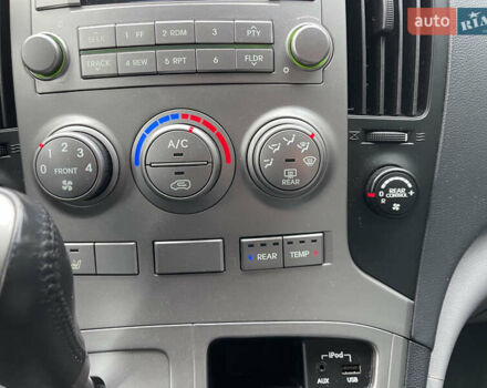 Серый Хендай H-1, объемом двигателя 2.5 л и пробегом 168 тыс. км за 17300 $, фото 47 на Automoto.ua