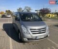 Серый Хендай H-1, объемом двигателя 2.5 л и пробегом 140 тыс. км за 22000 $, фото 1 на Automoto.ua