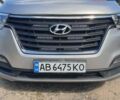 Серый Хендай H-1, объемом двигателя 2.5 л и пробегом 160 тыс. км за 22400 $, фото 1 на Automoto.ua
