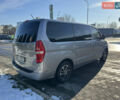 Серый Хендай H-1, объемом двигателя 2.5 л и пробегом 86 тыс. км за 22000 $, фото 3 на Automoto.ua