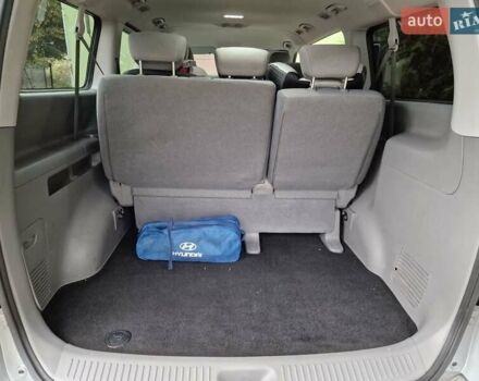 Серый Хендай H-1, объемом двигателя 2.5 л и пробегом 80 тыс. км за 25900 $, фото 20 на Automoto.ua