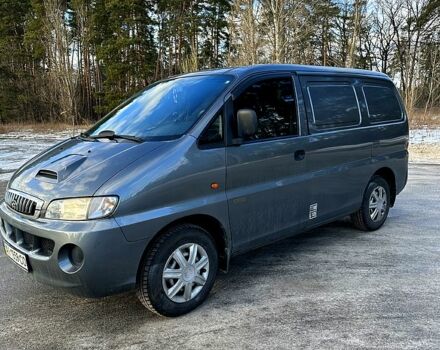 Сірий Хендай H-1, об'ємом двигуна 2.5 л та пробігом 307 тис. км за 5400 $, фото 1 на Automoto.ua