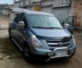 Серый Хендай H-1, объемом двигателя 2.5 л и пробегом 240 тыс. км за 8300 $, фото 1 на Automoto.ua