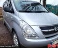 Серый Хендай H-1, объемом двигателя 2.5 л и пробегом 138 тыс. км за 12000 $, фото 5 на Automoto.ua
