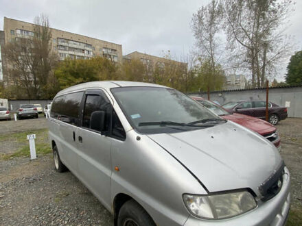 Хендай H-1 2001 в Киеве на Automoto.ua Серый Хендай H-1, объемом двигателя 2.5 л и пробегом 350 тыс. км за 2900 $, фото 1 на Automoto.ua