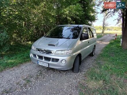 Хендай H-1 2005 в Киеве на Automoto.ua Серый Хендай H-1, объемом двигателя 2.5 л и пробегом 355 тыс. км за 5400 $, фото 1 на Automoto.ua