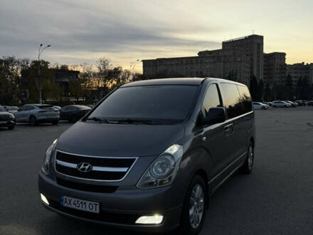 Хендай H-1 2009 в Харькове на Automoto.ua Серый Хендай H-1, объемом двигателя 2.5 л и пробегом 219 тыс. км за 11000 $, фото 1 на Automoto.ua