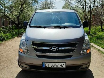 Хендай H-1 2011 у Полтаві на Automoto.ua Сірий Хендай H-1, об'ємом двигуна 2.5 л та пробігом 213 тис. км за 11900 $, фото 1 на Automoto.ua