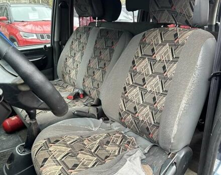 Синій Хендай H-1, об'ємом двигуна 2.35 л та пробігом 386 тис. км за 2500 $, фото 17 на Automoto.ua