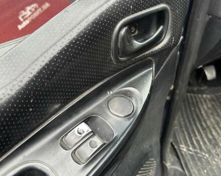 Синій Хендай H-1, об'ємом двигуна 2.35 л та пробігом 386 тис. км за 2500 $, фото 18 на Automoto.ua