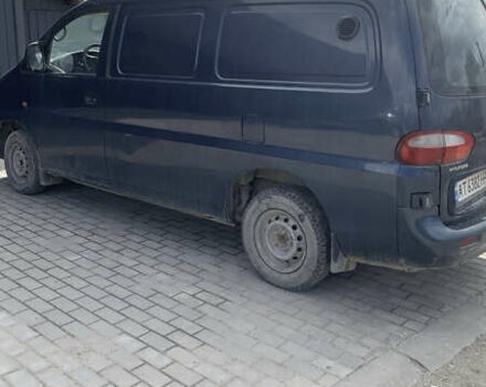 Синий Хендай H-1, объемом двигателя 2.48 л и пробегом 227 тыс. км за 2500 $, фото 1 на Automoto.ua