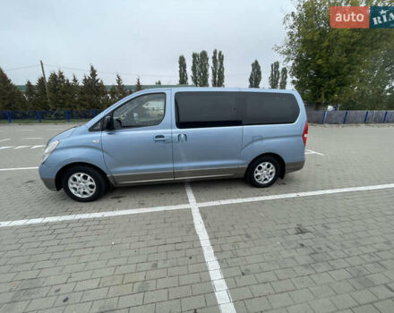 Синий Хендай H-1, объемом двигателя 2.5 л и пробегом 294 тыс. км за 11000 $, фото 9 на Automoto.ua