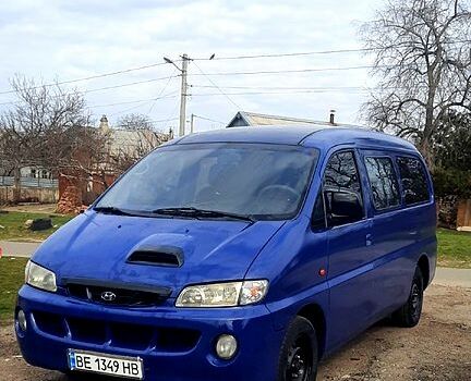 Синій Хендай H-1, об'ємом двигуна 2.5 л та пробігом 250 тис. км за 4200 $, фото 9 на Automoto.ua