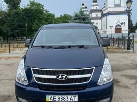 Синий Хендай H-1, объемом двигателя 2.5 л и пробегом 148 тыс. км за 12500 $, фото 1 на Automoto.ua