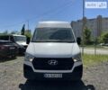 Белый Хендай H350, объемом двигателя 2.5 л и пробегом 325 тыс. км за 12500 $, фото 1 на Automoto.ua