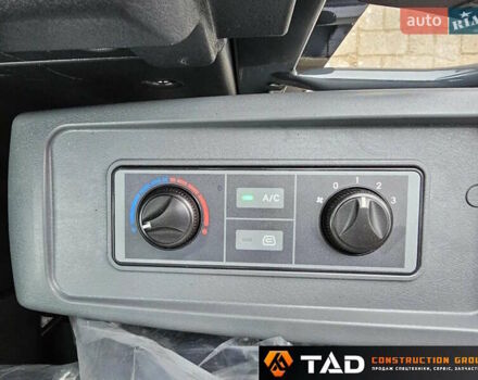 Желтый Хендай HX, объемом двигателя 0 л и пробегом 1 тыс. км за 69769 $, фото 11 на Automoto.ua