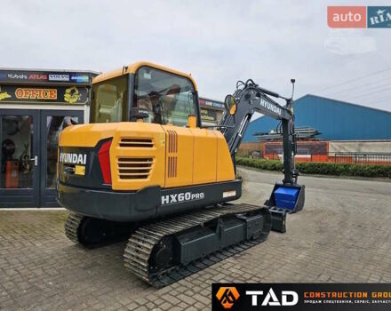 Желтый Хендай HX, объемом двигателя 0 л и пробегом 1 тыс. км за 69769 $, фото 3 на Automoto.ua