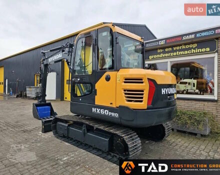 Желтый Хендай HX, объемом двигателя 0 л и пробегом 1 тыс. км за 69769 $, фото 2 на Automoto.ua