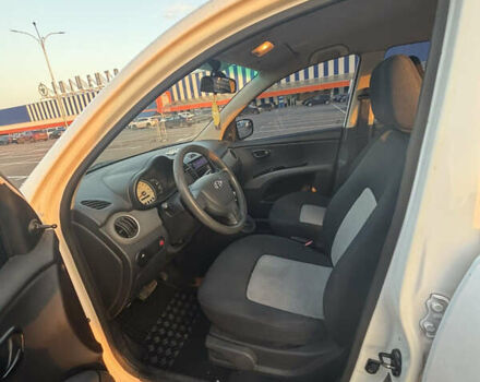 Белый Хендай и10, объемом двигателя 1.09 л и пробегом 115 тыс. км за 5400 $, фото 8 на Automoto.ua