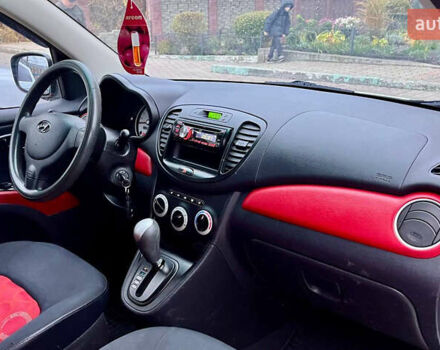 Белый Хендай и10, объемом двигателя 1.1 л и пробегом 169 тыс. км за 5800 $, фото 4 на Automoto.ua