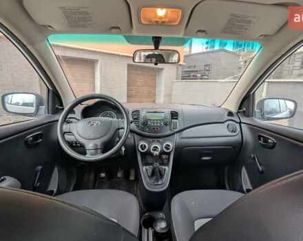 Белый Хендай и10, объемом двигателя 1.09 л и пробегом 103 тыс. км за 3900 $, фото 6 на Automoto.ua