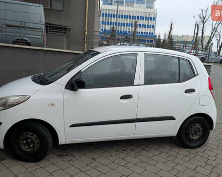 Белый Хендай и10, объемом двигателя 1.09 л и пробегом 103 тыс. км за 3900 $, фото 1 на Automoto.ua