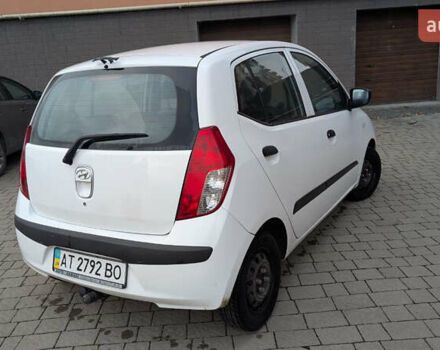 Белый Хендай и10, объемом двигателя 1.09 л и пробегом 103 тыс. км за 3900 $, фото 3 на Automoto.ua