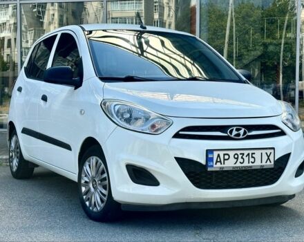 Белый Хендай и10, объемом двигателя 1.1 л и пробегом 145 тыс. км за 5600 $, фото 2 на Automoto.ua