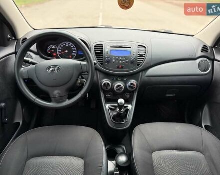Белый Хендай и10, объемом двигателя 1.09 л и пробегом 160 тыс. км за 4500 $, фото 32 на Automoto.ua