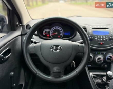 Белый Хендай и10, объемом двигателя 1.09 л и пробегом 160 тыс. км за 4500 $, фото 36 на Automoto.ua