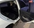 Белый Хендай и10, объемом двигателя 1.09 л и пробегом 193 тыс. км за 4950 $, фото 9 на Automoto.ua