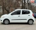 Белый Хендай и10, объемом двигателя 1.09 л и пробегом 160 тыс. км за 4500 $, фото 2 на Automoto.ua