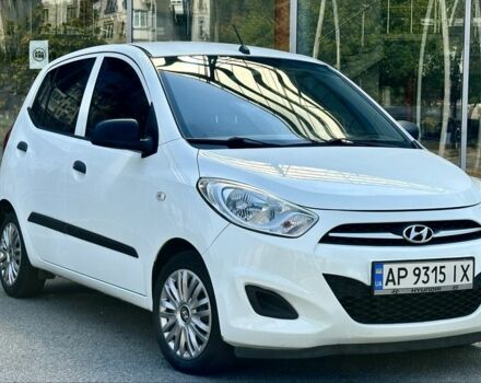 Белый Хендай и10, объемом двигателя 1.1 л и пробегом 145 тыс. км за 5600 $, фото 6 на Automoto.ua