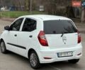 Белый Хендай и10, объемом двигателя 1.09 л и пробегом 160 тыс. км за 4500 $, фото 5 на Automoto.ua