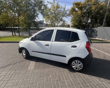 Білий Хендай і10, об'ємом двигуна 1.09 л та пробігом 146 тис. км за 4200 $, фото 2 на Automoto.ua