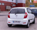 Хендай и10 2013 в Кременчуге на Automoto.ua Белый Хендай и10, объемом двигателя 1.09 л и пробегом 76 тыс. км за 6000 $, фото 4 на Automoto.ua