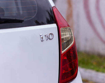 Хендай и10 2013 в Кременчуге на Automoto.ua Белый Хендай и10, объемом двигателя 1.09 л и пробегом 76 тыс. км за 6000 $, фото 7 на Automoto.ua