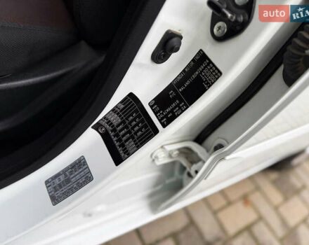 Білий Хендай і10, об'ємом двигуна 1.2 л та пробігом 49 тис. км за 7900 $, фото 107 на Automoto.ua