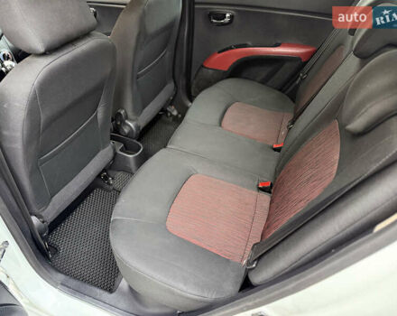 Білий Хендай і10, об'ємом двигуна 1.2 л та пробігом 49 тис. км за 7900 $, фото 85 на Automoto.ua