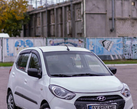 Хендай и10 2013 в Кременчуге на Automoto.ua Белый Хендай и10, объемом двигателя 1.09 л и пробегом 76 тыс. км за 6000 $, фото 5 на Automoto.ua
