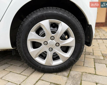 Білий Хендай і10, об'ємом двигуна 1.2 л та пробігом 49 тис. км за 7900 $, фото 11 на Automoto.ua