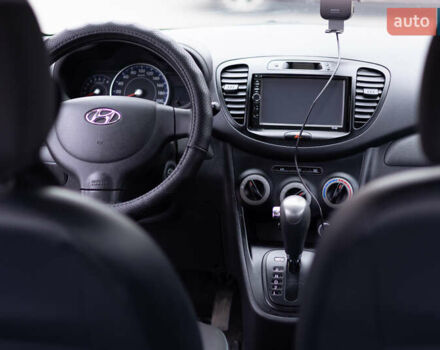 Хендай и10 2013 в Кременчуге на Automoto.ua Белый Хендай и10, объемом двигателя 1.09 л и пробегом 76 тыс. км за 6000 $, фото 14 на Automoto.ua