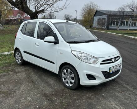 Белый Хендай и10, объемом двигателя 1.1 л и пробегом 15 тыс. км за 5999 $, фото 1 на Automoto.ua