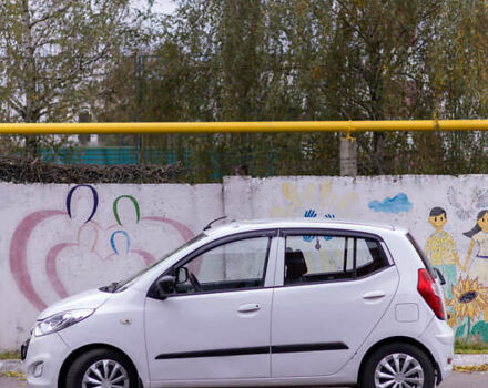 Хендай и10 2013 в Кременчуге на Automoto.ua Белый Хендай и10, объемом двигателя 1.09 л и пробегом 76 тыс. км за 6000 $, фото 8 на Automoto.ua