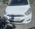 Белый Хендай и10, объемом двигателя 1.09 л и пробегом 112 тыс. км за 5950 $, фото 1 на Automoto.ua