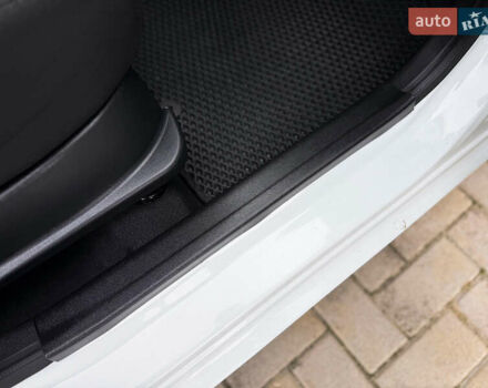 Білий Хендай і10, об'ємом двигуна 1.2 л та пробігом 49 тис. км за 7900 $, фото 68 на Automoto.ua