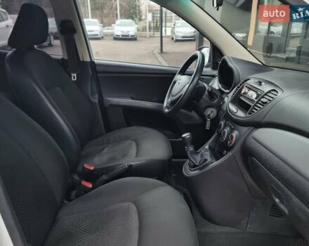 Білий Хендай і10, об'ємом двигуна 1.1 л та пробігом 87 тис. км за 5799 $, фото 49 на Automoto.ua